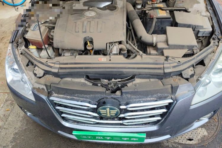 Used Bestune B50 2012 1.6L automatic with sunroof Engine Bay