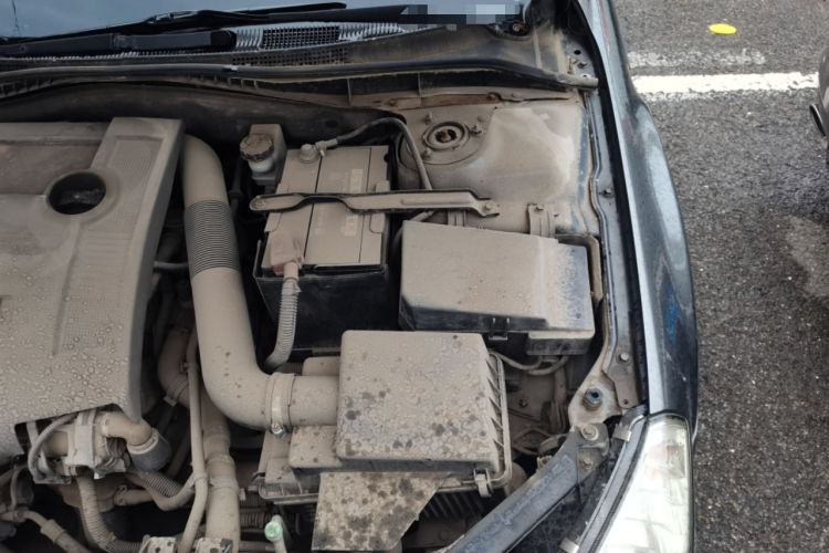 Used Bestune B50 2012 1.6L manual sunroof version Engine Bay Left