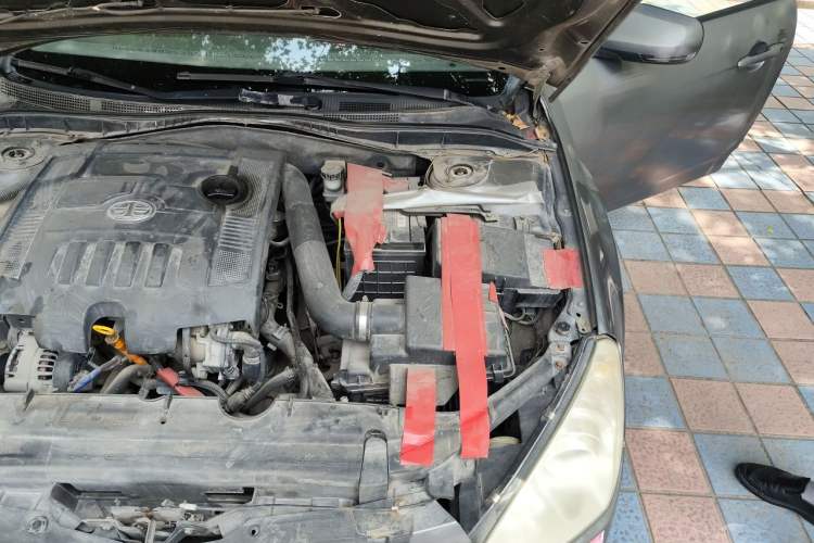 Used Bestune B50 2012 1.6L manual sunroof version Engine Bay Left