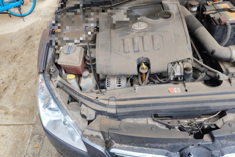 Used Bestune B50 2012 1.6L automatic with sunroof Engine Bay Right
