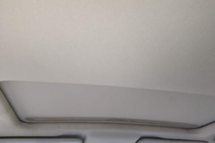 Used Bestune B50 2012 1.6L automatic with sunroof Headliner