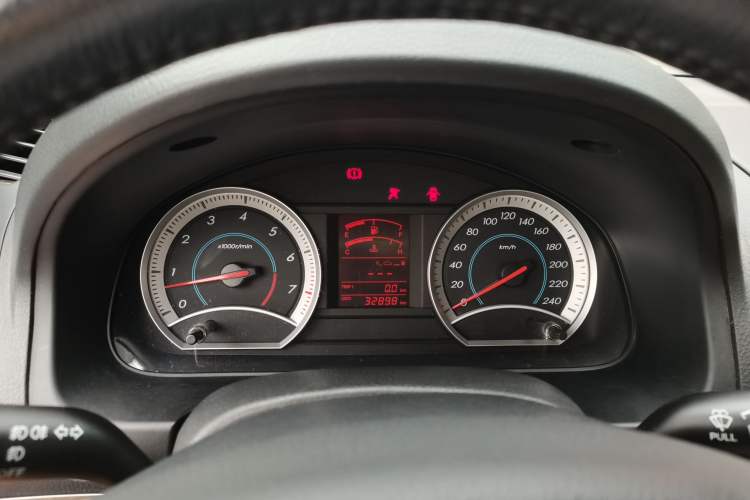 Used Bestune B50 2012 1.6L manual sunroof version Instrument Cluster