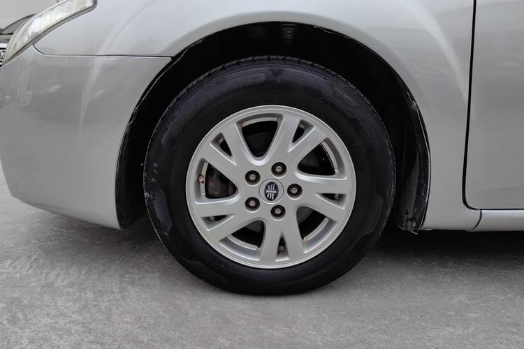 Used Bestune B50 2012 1.6L manual sunroof version Left Front Wheel Hub