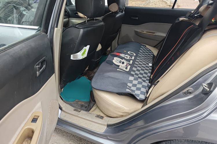Used Bestune B50 2012 1.6L manual fashion version Left Rear Seat