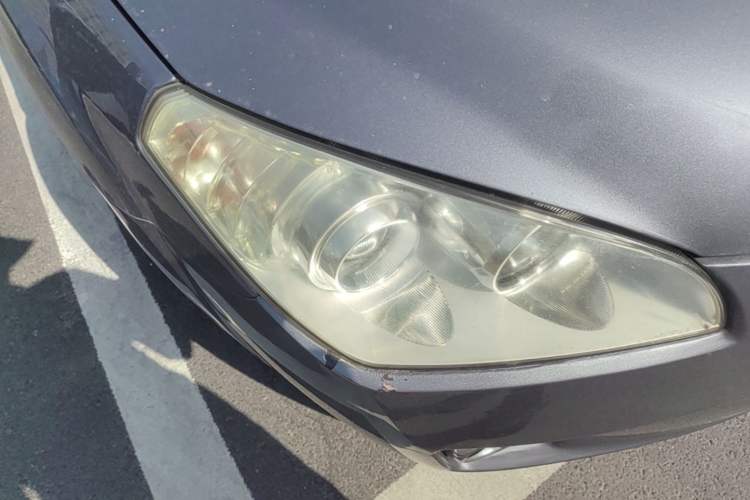 Used Bestune B50 2012 1.6L automatic with sunroof Right Front Headlight