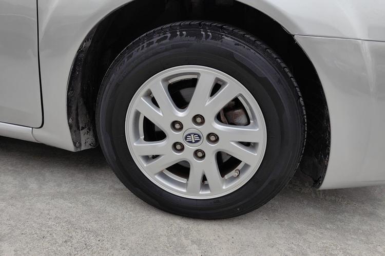 Used Bestune B50 2012 1.6L manual sunroof version Right Front Wheel Hub