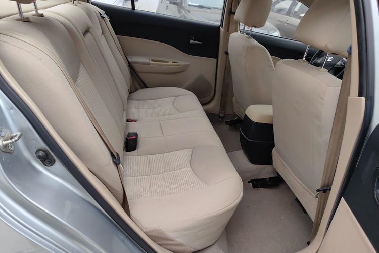 Used Bestune B50 2012 1.6L manual sunroof version Right Rear Seat