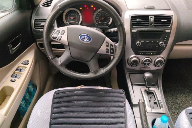 Used Bestune B50 2012 1.6L automatic with sunroof Steering Wheel