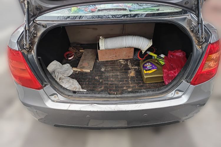 Used Bestune B50 2012 1.6L manual fashion version Trunk
