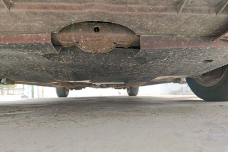 Used Bestune B50 2012 1.6L manual sunroof version Chassis Front