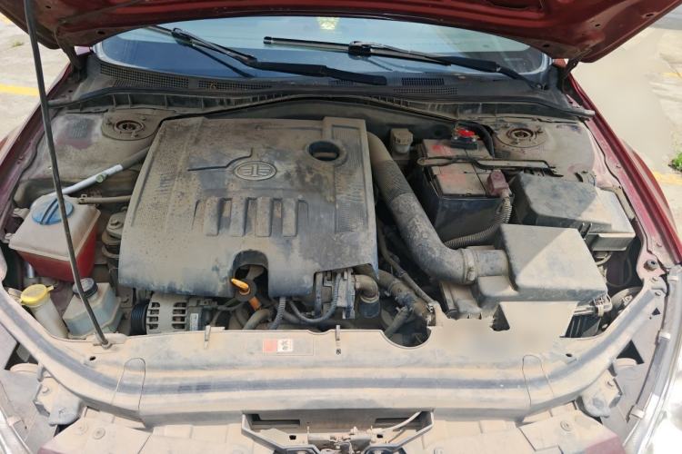 Used Bestune B50 2012 1.6L manual sunroof version Engine Bay