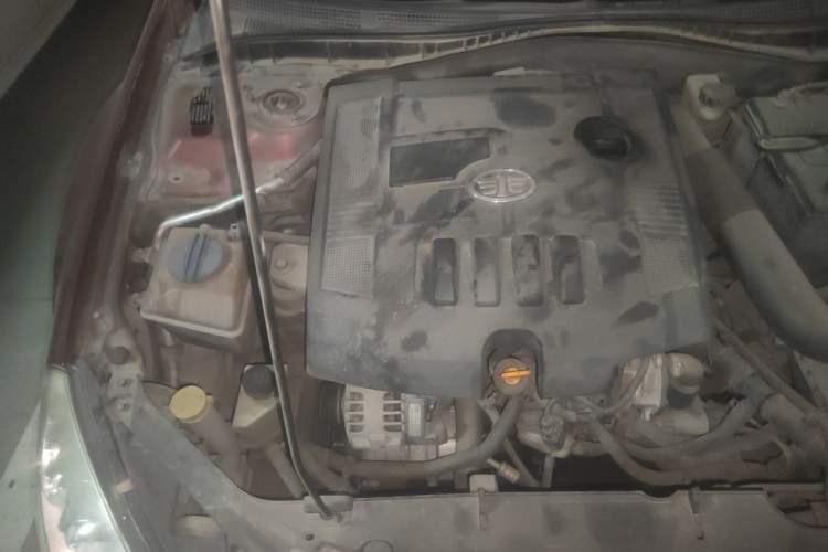 Used Bestune B50 2012 1.6L manual sunroof version Engine Bay Right
