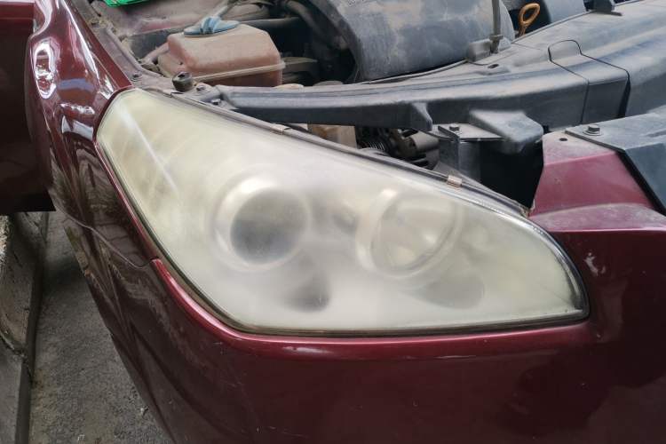Used Bestune B50 2012 1.6L manual fashion version Right Front Headlight