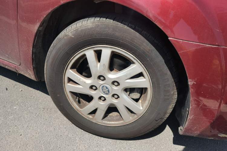 Used Bestune B50 2012 1.6L Automatic Prestige Edition Right Front Wheel Hub