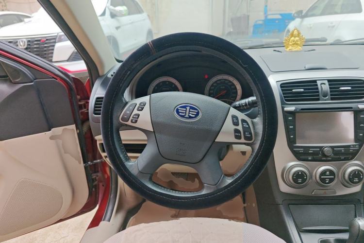 Used Bestune B50 2012 1.6L manual sunroof version Steering Wheel