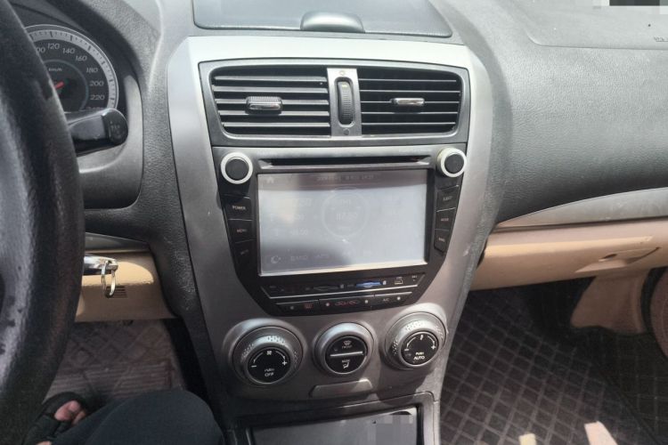 Used Bestune B50 2012 1.6L manual fashion version Audio And AC Panel