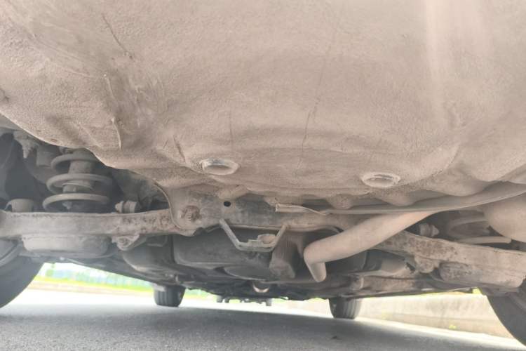 Used Bestune B50 2012 1.6L manual fashion version Chassis Rear