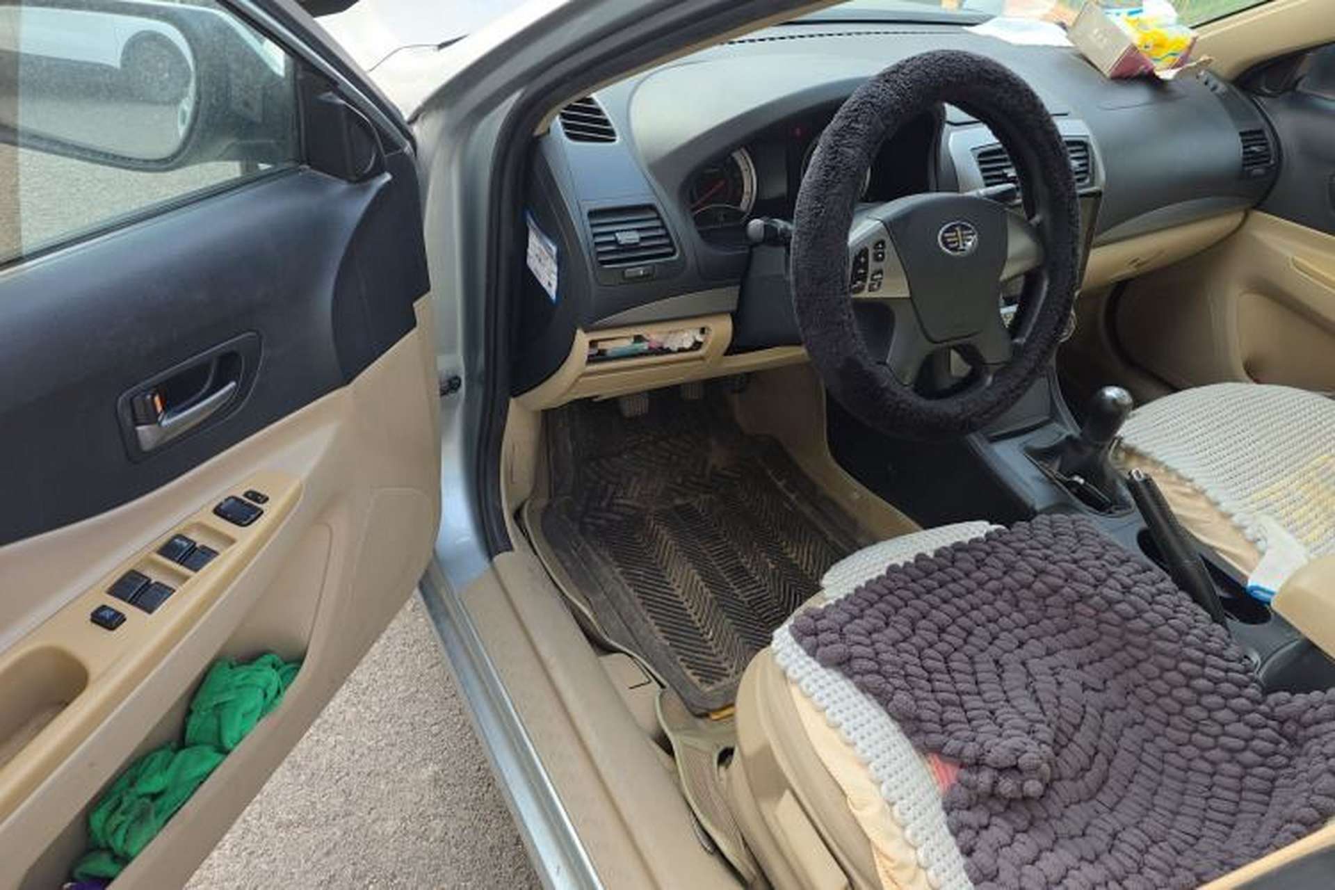 Used Bestune B50 2012 1.6L manual fashion version Driver Seat