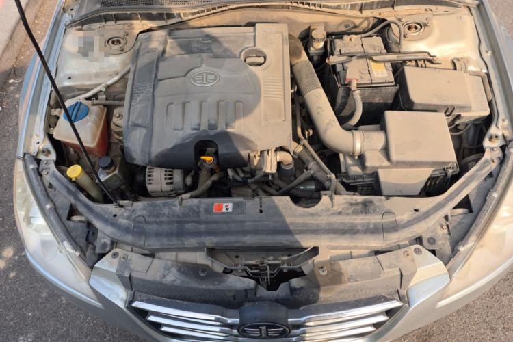 Used Bestune B50 2012 1.6L manual fashion version Engine Bay