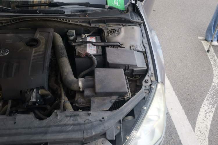 Used Bestune B50 2012 1.6L manual sunroof version Engine Bay Left