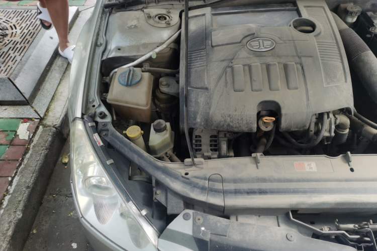 Used Bestune B50 2012 1.6L automatic luxury edition Engine Bay Right