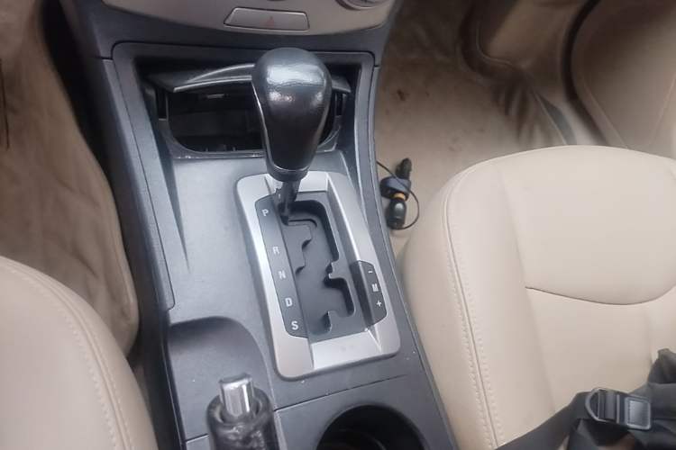 Used Bestune B50 2012 1.6L Automatic Prestige Edition Gear Lever