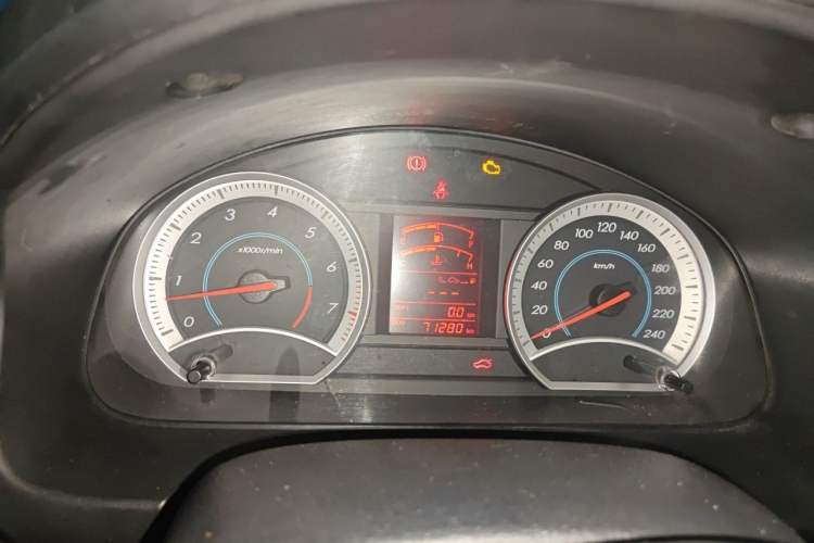 Used Bestune B50 2012 1.6L manual fashion version Instrument Cluster