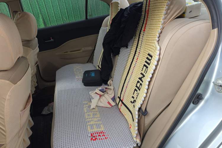 Used Bestune B50 2012 1.6L manual fashion version Left Rear Seat