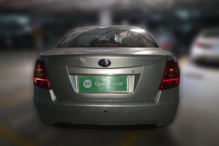 Used Bestune B50 2012 1.6L manual fashion version Rear