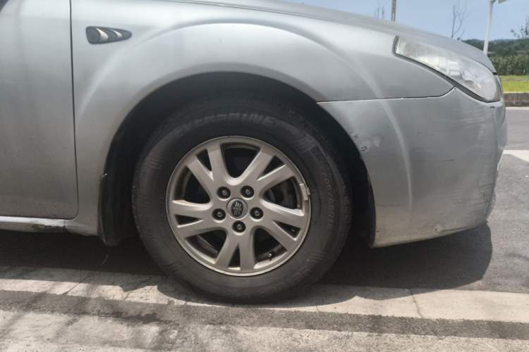 Used Bestune B50 2012 1.6L manual fashion version Right Front Wheel Hub