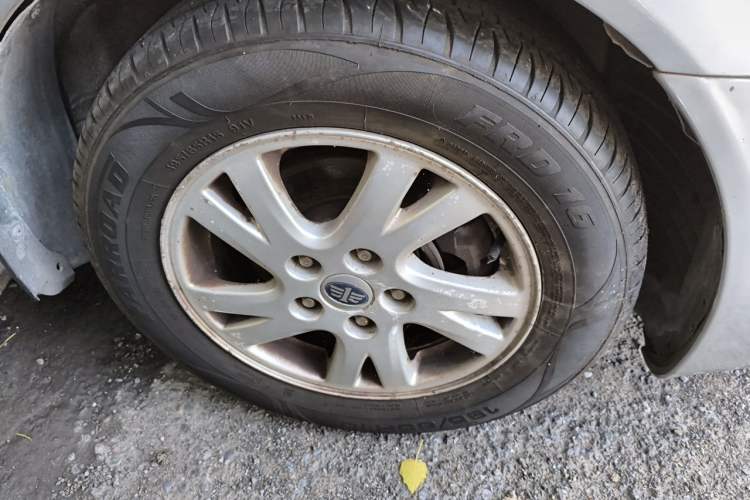 Used Bestune B50 2012 1.6L Manual Limited Edition Right Front Wheel Hub