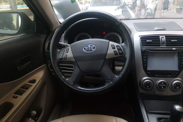 Used Bestune B50 2012 1.6L manual sunroof version Steering Wheel