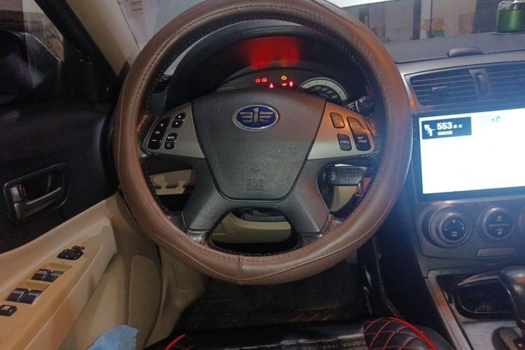 Used Bestune B50 2012 1.6L automatic with sunroof Steering Wheel