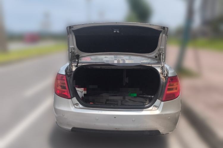 Used Bestune B50 2012 1.6L manual fashion version Trunk