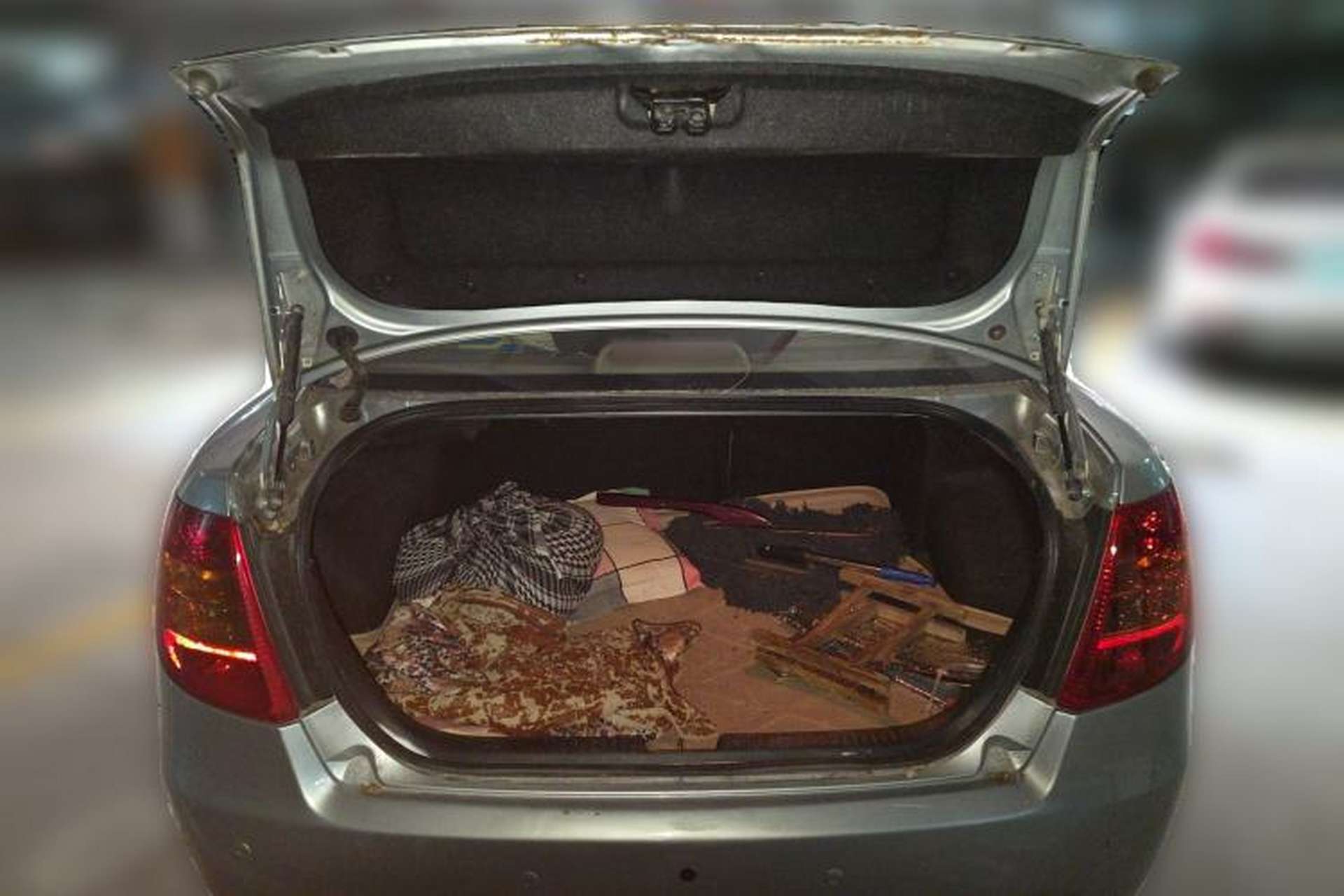 Used Bestune B50 2012 1.6L manual fashion version Trunk