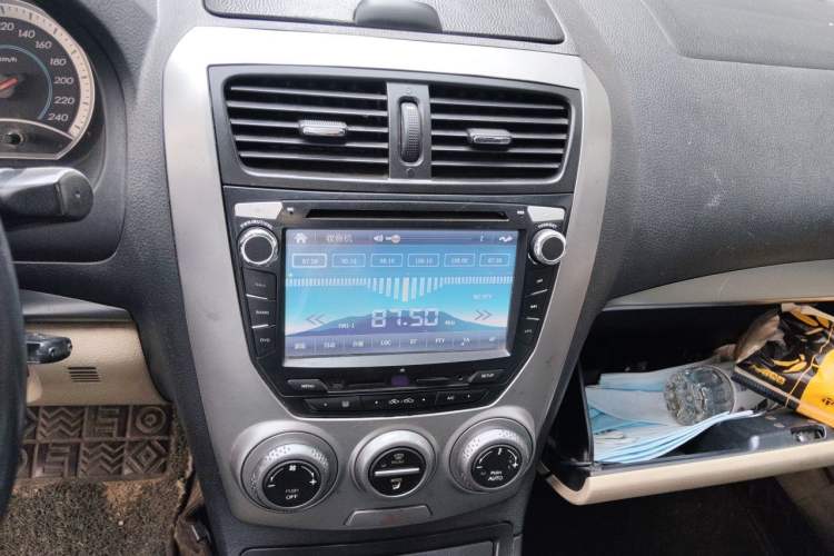 Used Bestune B50 2012 1.6L Manual Prestige Edition Audio And AC Panel