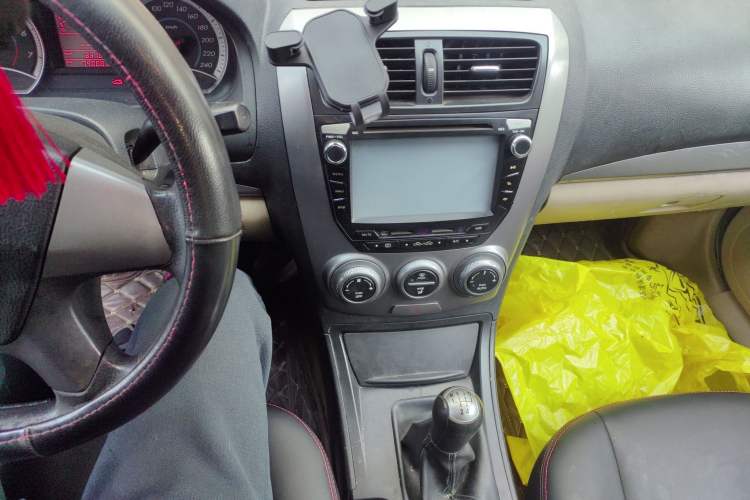 Used Bestune B50 2012 1.6L Manual Limited Edition Audio And AC Panel