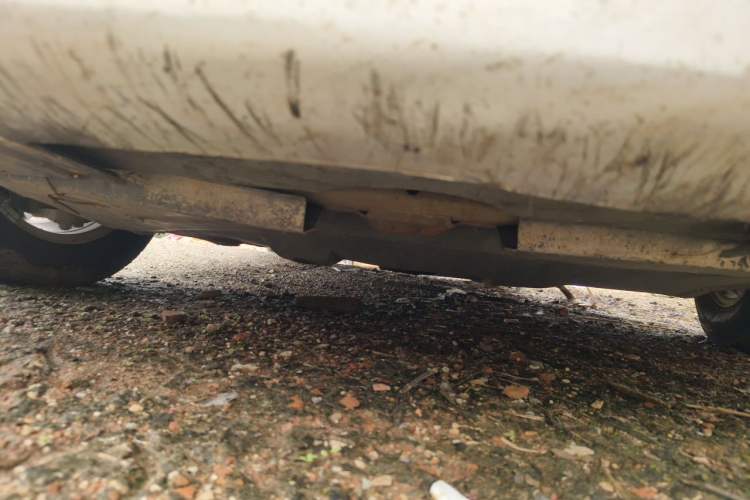 Used Bestune B50 2012 1.6L automatic with sunroof Chassis Front