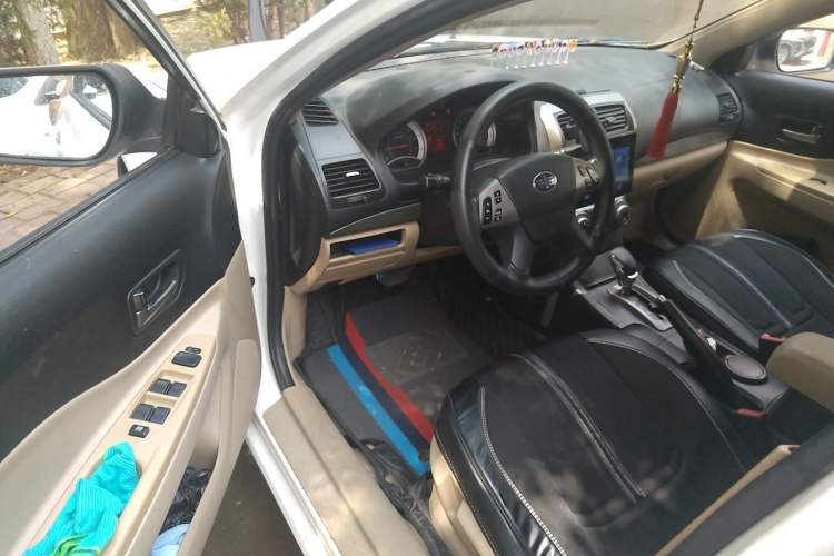 Used Bestune B50 2012 1.6L automatic with sunroof Driver Seat
