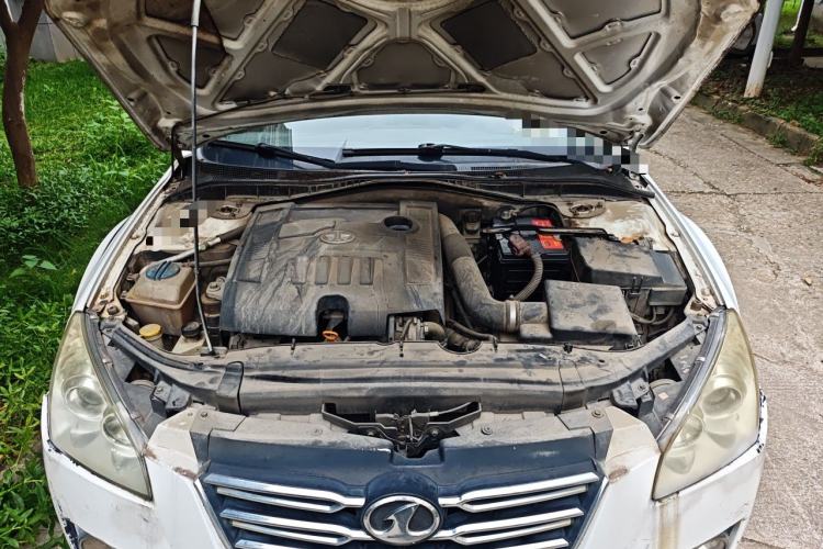 Used Bestune B50 2012 1.6L automatic with sunroof Engine Bay