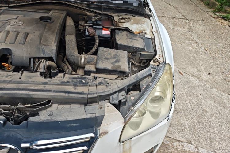 Used Bestune B50 2012 1.6L automatic with sunroof Engine Bay Left