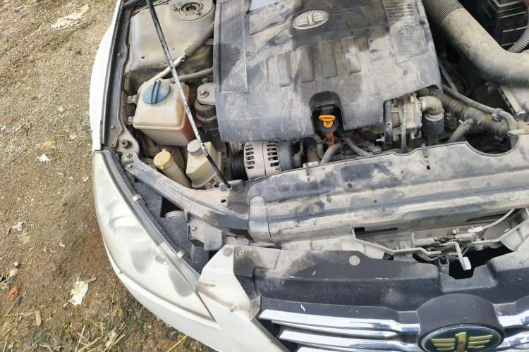 Used Bestune B50 2012 1.6L automatic with sunroof Engine Bay Right