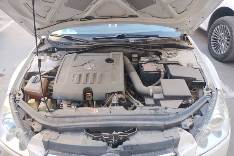 Used Bestune B50 2012 1.6L manual sunroof version Engine Bay