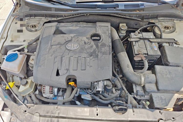 Used Bestune B50 2012 1.6L manual fashion version Engine Bay