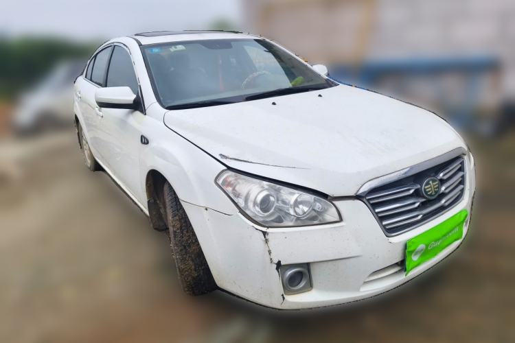 Used Bestune B50 2012 1.6L automatic with sunroof Front Right 45 Deg