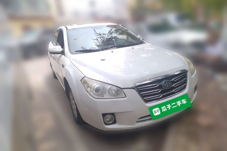 Used Bestune B50 2012 1.6L automatic with sunroof Front Right 45 Deg