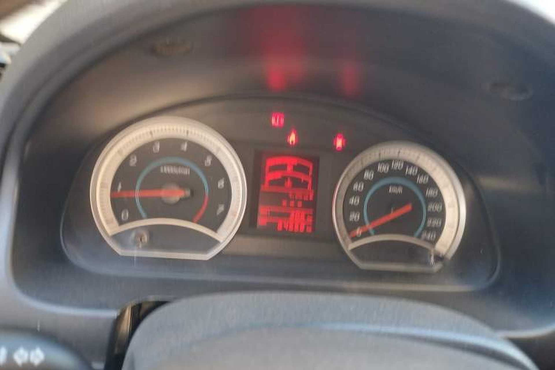 Used Bestune B50 2012 1.6L manual sunroof version Instrument Cluster