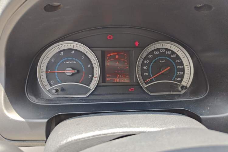 Used Bestune B50 2012 1.6L manual fashion version Instrument Cluster