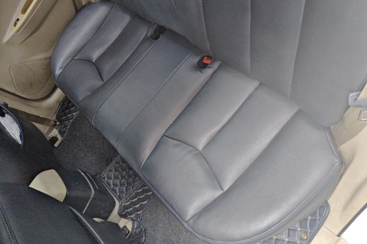 Used Bestune B50 2012 1.6L manual fashion version Left Rear Seat