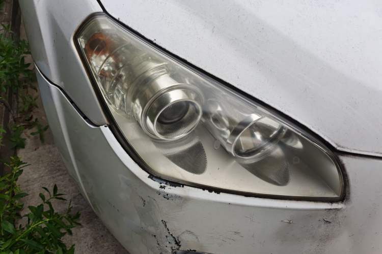 Used Bestune B50 2012 1.6L automatic with sunroof Right Front Headlight